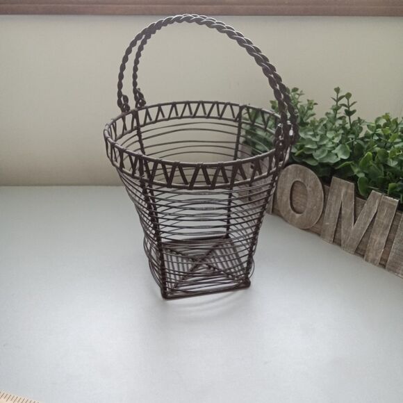 Wire‎ Basket Rustic Farmhouse - Picture 1 of 7